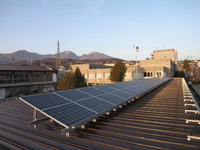 小諸市<br />市内全小中学校で進める、太陽光発電のグリーン電力証書化と活用